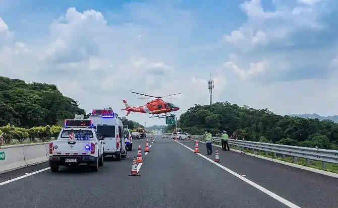 岚皋高速公路汽车救援案例