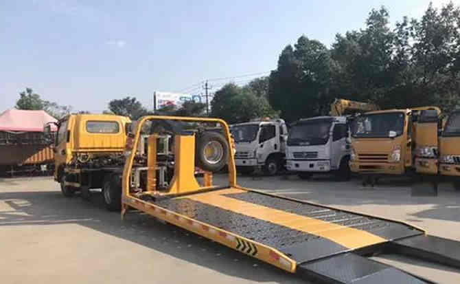 岚皋汽车中途维修案例