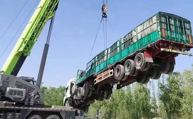 岚皋道路脱困救援案例